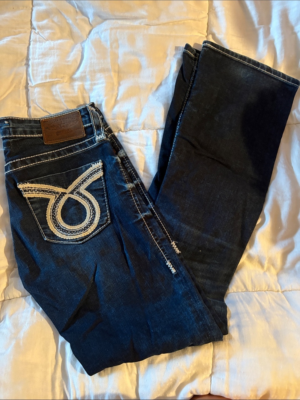 Big Star Dark Wash Jeans with Contrast Pocket Stitching 26 Regular